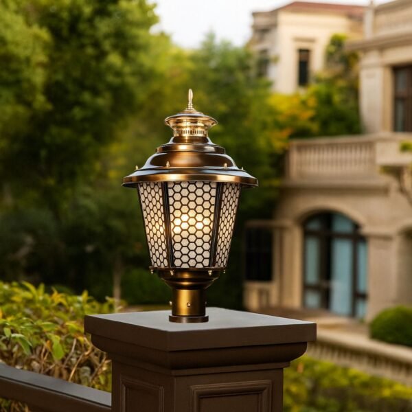 Mesh Trigon Gate Light
