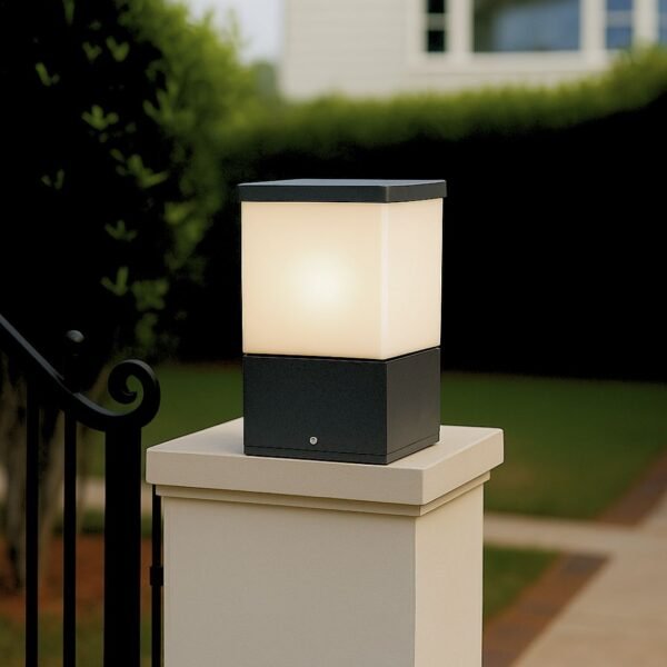 QBik Outdoor Gate Light