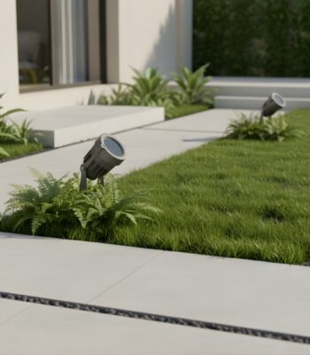 UL 205 Spike Light day view