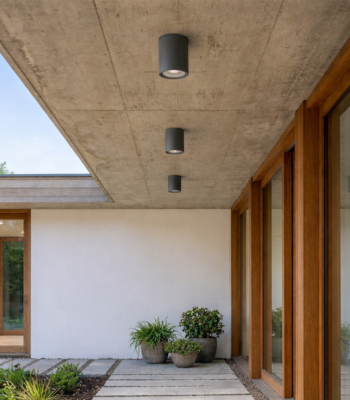 modernzen ceilingsurface light round day view