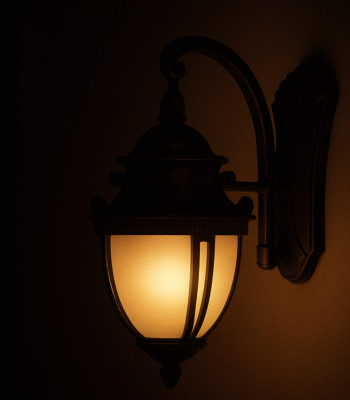 vogue lamp wall light on